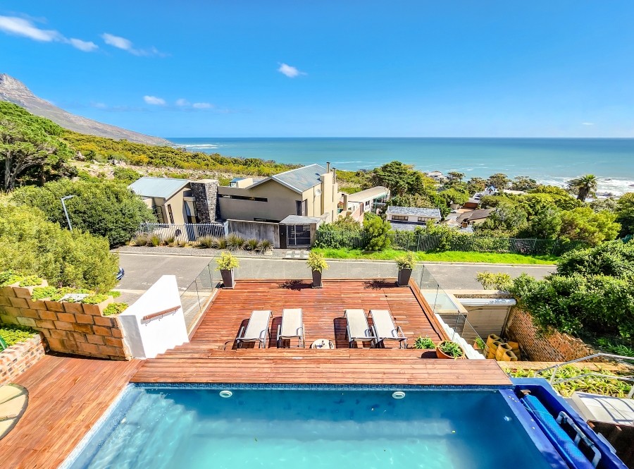 11 Bedroom Property for Sale in Bakoven Western Cape